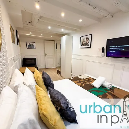 Urbanflat 42 - Two-bedroom Flat In Center Of Parigi