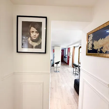 Urbanflat 42 - Two-bedroom Flat In Center Of Apartment Paris