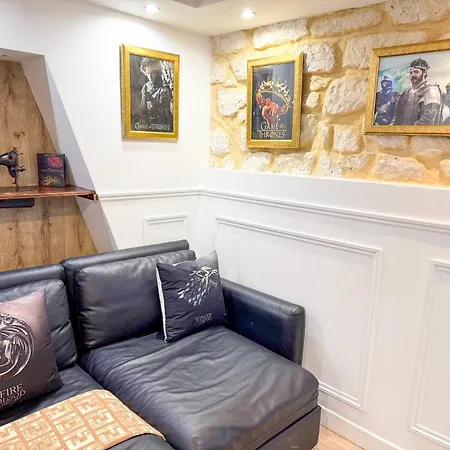 Urbanflat 42 - Two-bedroom Flat In Center Of Apartment Paris